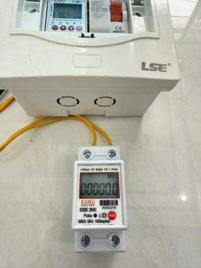 Đồng Hồ Đo Điện 1 Pha Có Nút Reset 5(80)A 220V Gắn Ray DIN
