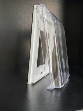 MẶT CHE MƯA KÍN NƯỚC CHO Ổ CẮM