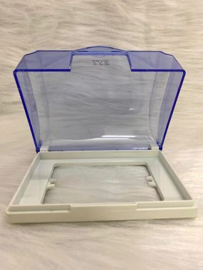 MẶT CHE MƯA KÍN NƯỚC CHO Ổ CẮM