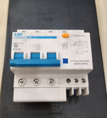 CẦU DAO CHỐNG GIẬT CHỐNG RÒ 3 PHA LSE RCB LS302LE 80A, 100A, 125A