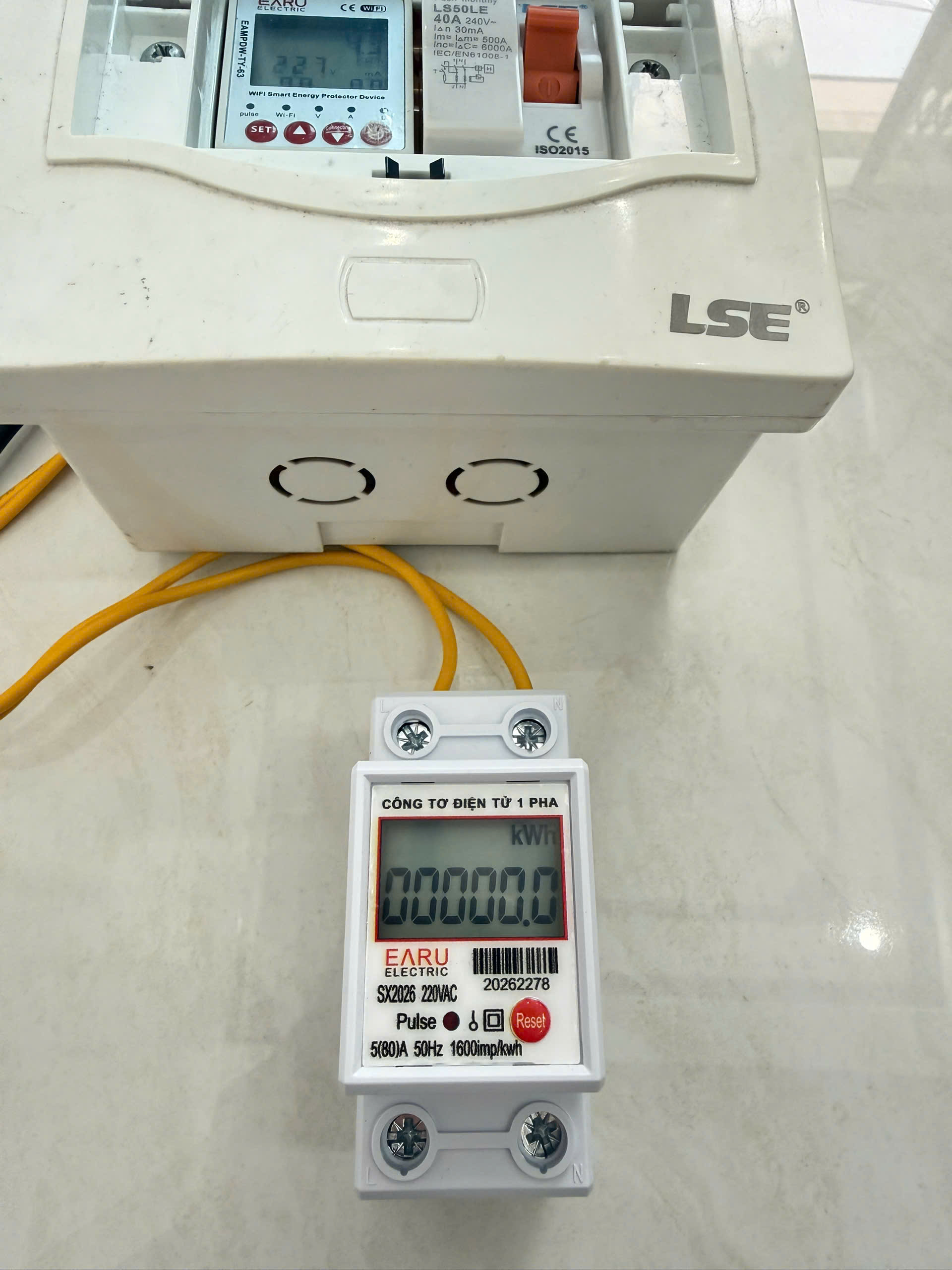 Đồng Hồ Đo Điện 1 Pha Có Nút Reset