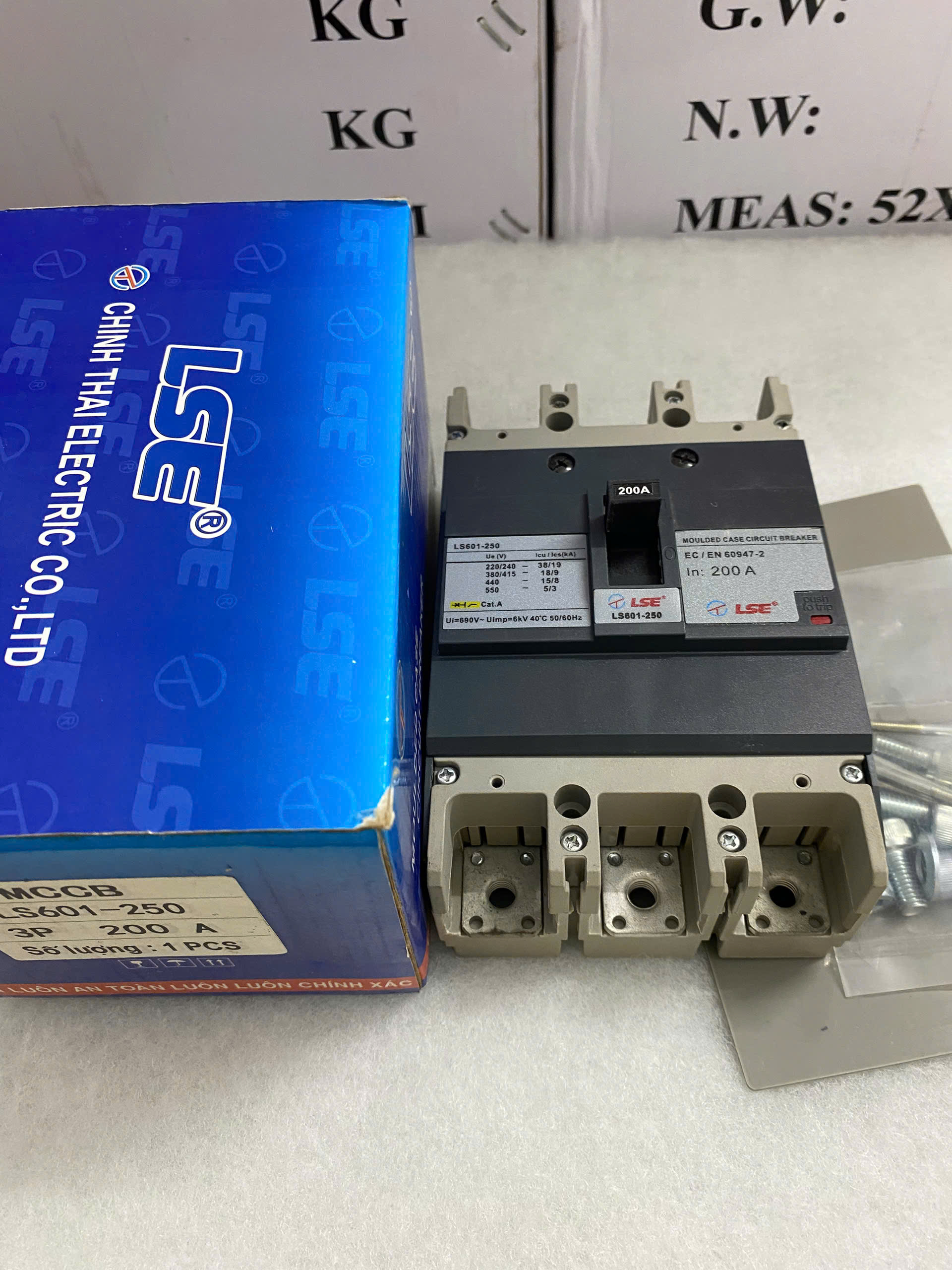 MCCB chống giật