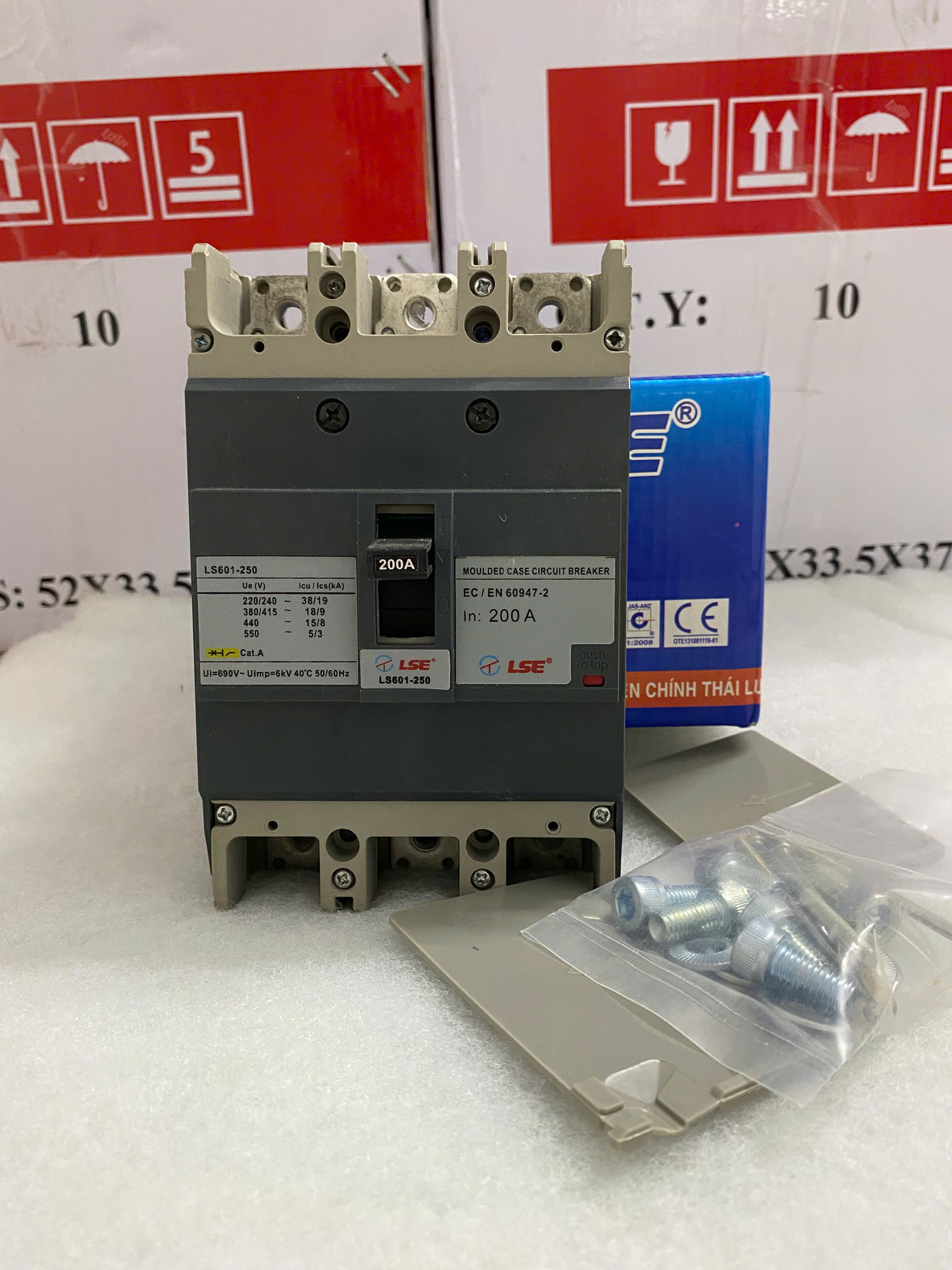 MCCB chống giật