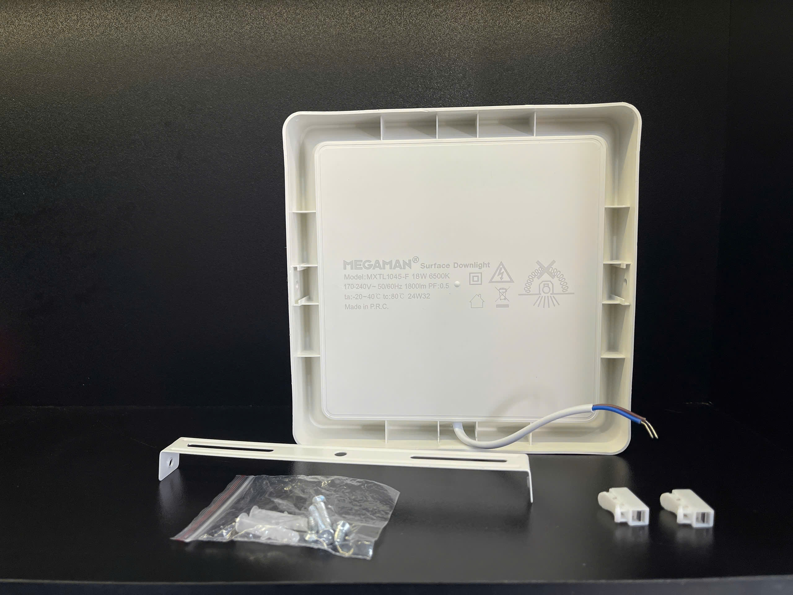 đèn led ốp trần megaman